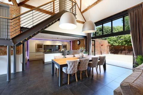undefined, Lutmans Haven, Knowl Hill, Reading, Berkshire, RG10.