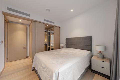 2 bedroom flat for sale, Viaduct Gardens London SW11