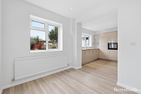 4 bedroom semi-detached house for sale, Rayleigh Road, Hutton, CM13