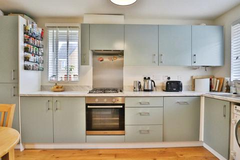 3 bedroom semi-detached house for sale, Hindscarth Way, LEEDS