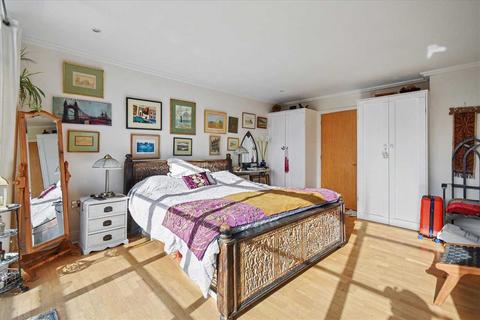 undefined, Point Wharf, Brentford, Brentford