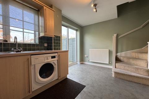2 bedroom house to rent, Wickliffe Park, Claypole, NEWARK