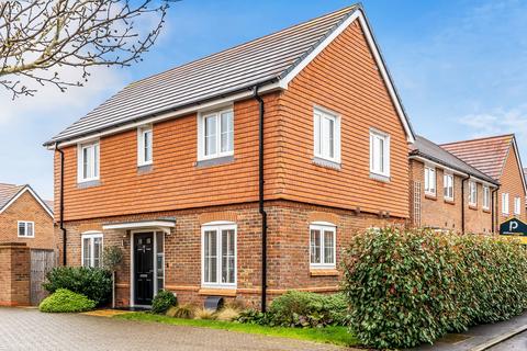 Hailwood Drive, Edenbridge, Kent
