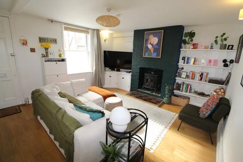 2 bedroom cottage for sale, Church Street, Lutterworth LE17