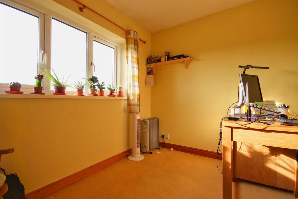 Bedroom 5 (front)