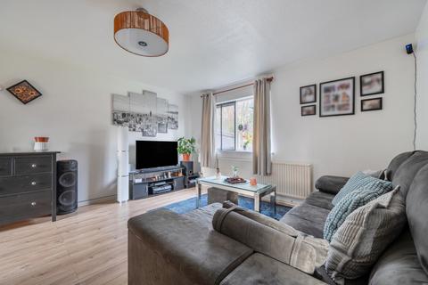 undefined, Fleetwood Close, London