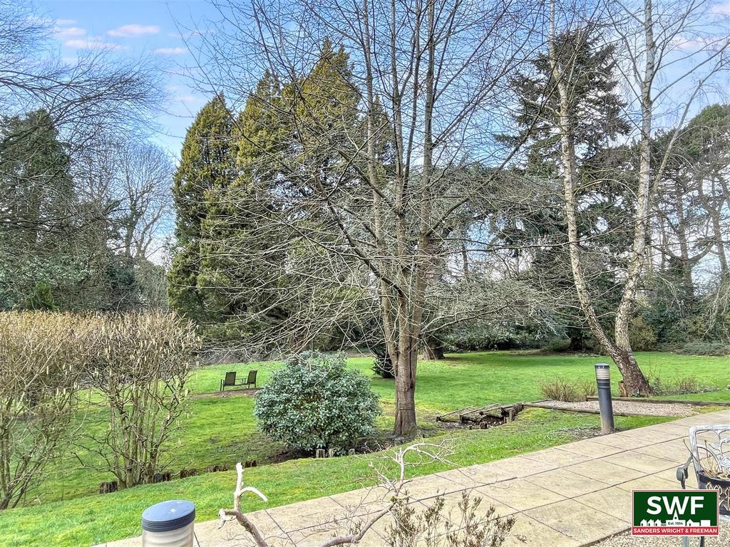 Grounds3.jpg
