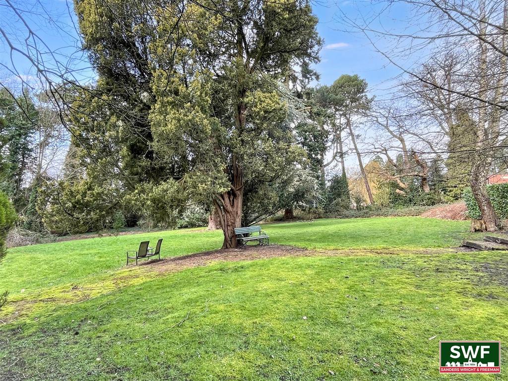 Grounds4.jpg