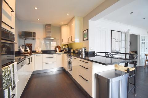 undefined, Regency Gardens, Walton-on-Thames, KT12