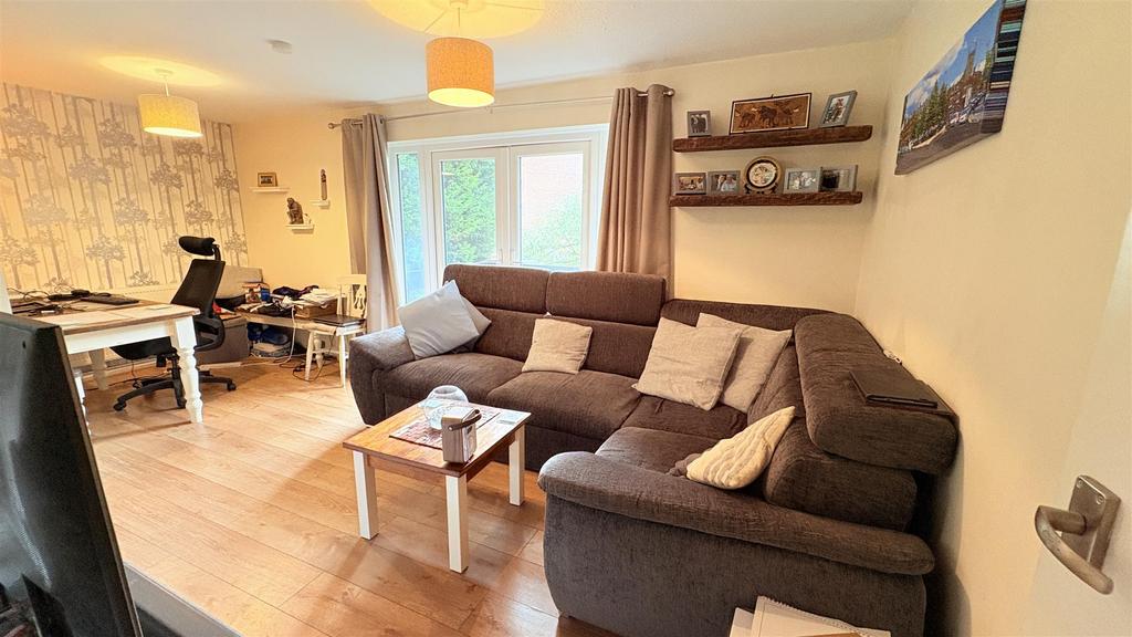 Living/Dining Room