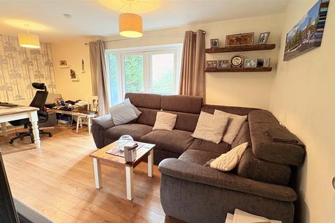 1 bedroom flat for sale, Wake Green Park, Birmingham B13