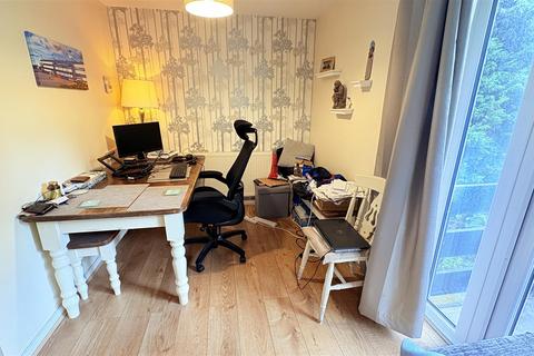 1 bedroom flat for sale, Wake Green Park, Birmingham B13