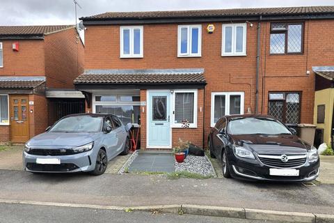 undefined, Linnet Close, Luton, Bedfordshire, LU4