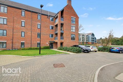 1 bedroom apartment for sale, Garrett Crescent, Ottershaw