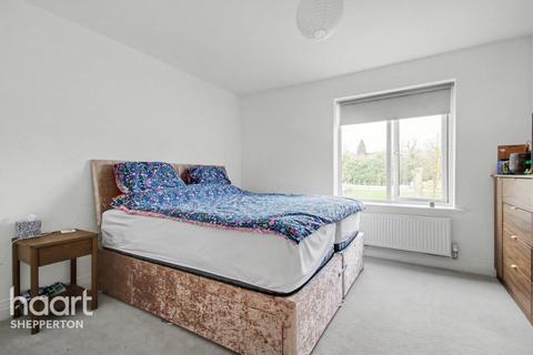 1 bedroom apartment for sale, Garrett Crescent, Ottershaw
