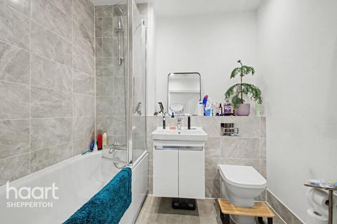 1 bedroom apartment for sale, Garrett Crescent, Ottershaw