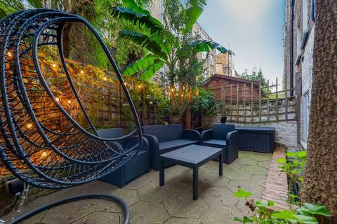 3 bedroom flat to rent, Comeragh Road, London W14