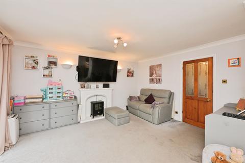3 bedroom terraced house for sale, Amwell Court, Waltham Abbey