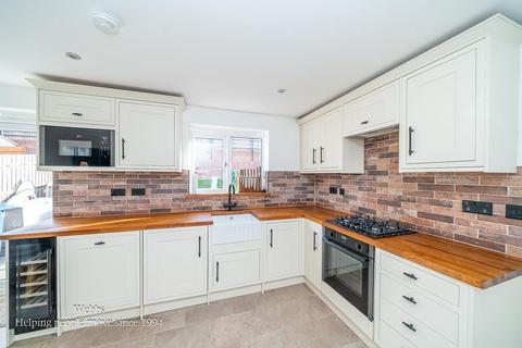 4 bedroom detached house for sale, Winding House Drive, Cannock WS12