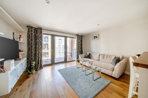 2 bedroom apartment for sale, Eythorne Road, London