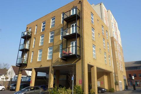 3 bedroom flat for sale, Burlington avenue, Slough