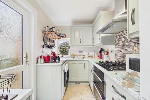 2 bedroom semi-detached house for sale, Canterbury Road, Colchester