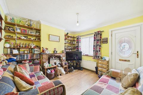 2 bedroom semi-detached house for sale, Canterbury Road, Colchester