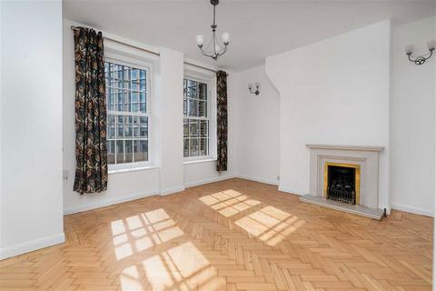 4 bedroom flat to rent, Sumner Street, London SE1