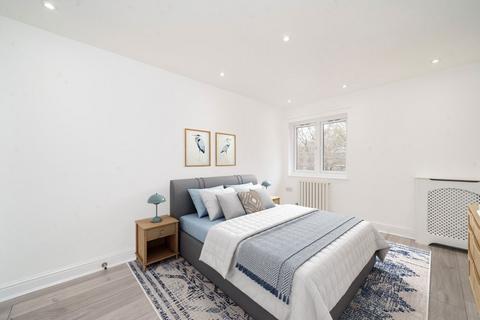 2 bedroom flat for sale, Claremont Grove, London W4