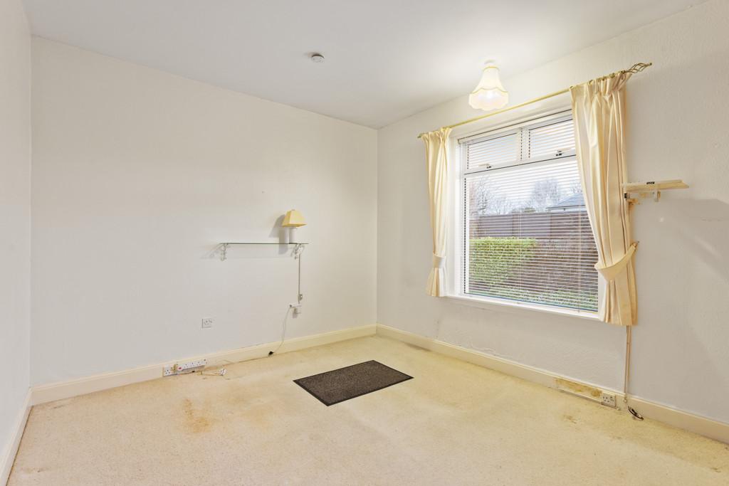 Double bedroom 2 of 40 Craigs Crescent
