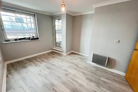 2 bedroom flat to rent, Crown Heights Alencon Link, Hampshire RG21