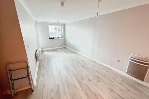 2 bedroom flat to rent, Crown Heights Alencon Link, Hampshire RG21