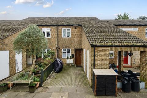 1 bedroom apartment for sale, Closemead Close, Northwood, Middlesex