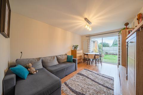 1 bedroom apartment for sale, Closemead Close, Northwood, Middlesex