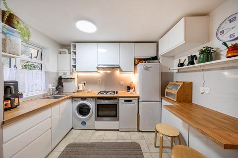 1 bedroom apartment for sale, Closemead Close, Northwood, Middlesex