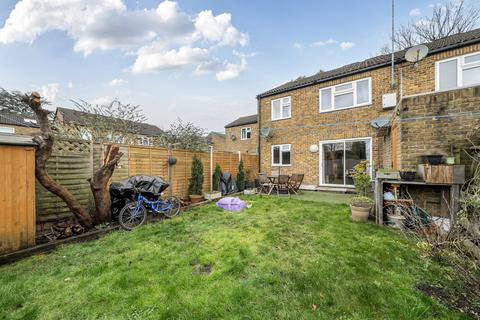 1 bedroom apartment for sale, Closemead Close, Northwood, Middlesex
