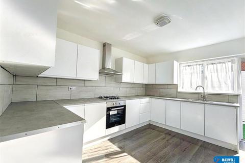 undefined, The Highlands, Edgware