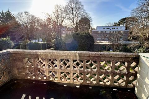 2 bedroom apartment for sale, Portarlington Road, WESTBOURNE, BH4