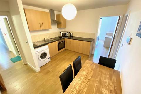 2 bedroom apartment to rent, Bay Hall Common Road, HUDDERSFIELD
