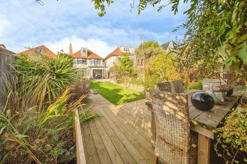 4 bedroom detached house for sale, Fronks Road, Harwich