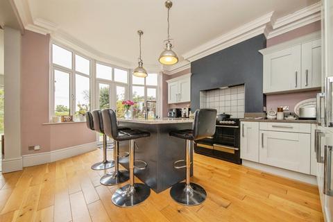 4 bedroom detached house for sale, Fronks Road, Harwich