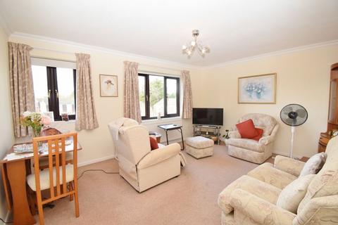 2 bedroom retirement property for sale, Windsor Court, Westbury Lodge Close, Pinner HA5