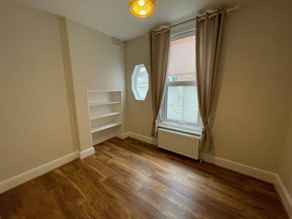Clifton rd 77 f1 bed