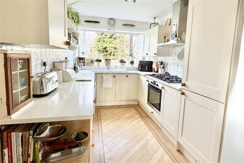 undefined, 16 Kingsdown Mount, Wollaton NG8 2RQ