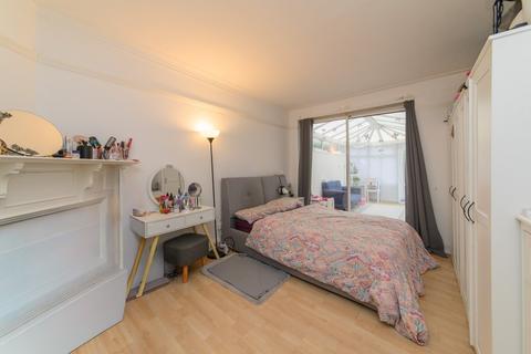 2 bedroom flat for sale, ALYTH GARDENS, LONDON, NW11