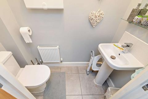 4 bedroom detached house for sale, Gresley Wood Court, Ossett WF5
