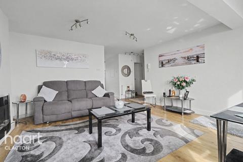 1 bedroom apartment for sale, Marine Parade West, Clacton-On-Sea