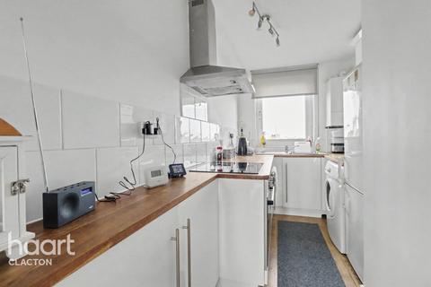 1 bedroom apartment for sale, Marine Parade West, Clacton-On-Sea