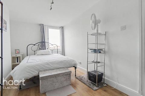 1 bedroom apartment for sale, Marine Parade West, Clacton-On-Sea