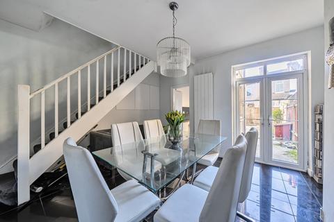 2 bedroom terraced house for sale, Silvermere Road, London